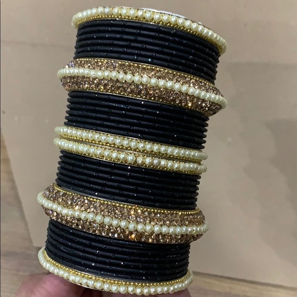 black bangles - Picture 2 of 4